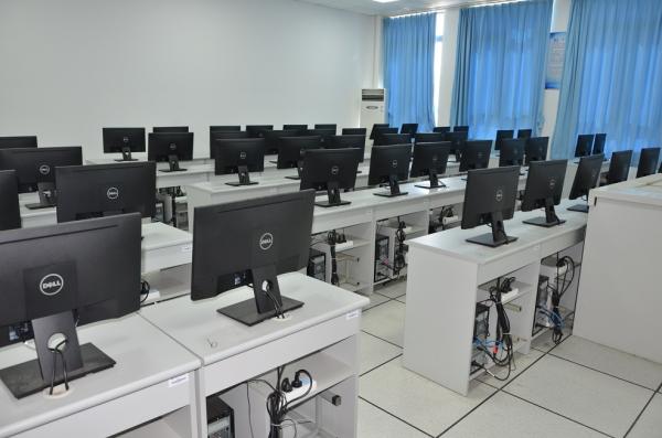 多媒體計(jì)算機(jī)教室在多媒體設(shè)計(jì)教學(xué)中的應(yīng)用